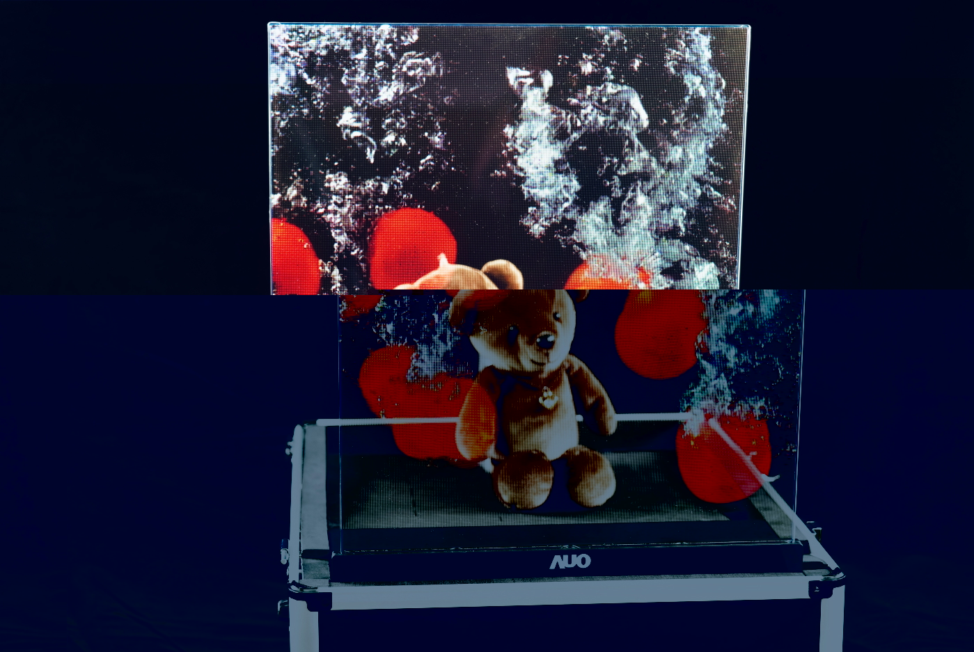 友達領先研發Micro LED透明顯示器，具備高穿透、低繞射、高亮度、可拼接之特性，可應用於智慧移動、智慧零售、商業展示等多元場域