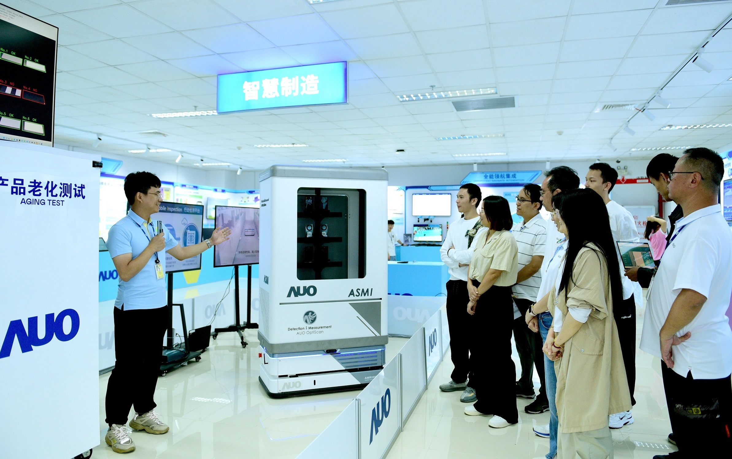 熊猫体育厦门将5G+ABC技术串联生产管理全流程，打通研发、采购、生管、制程、设备、质量等产品全生命周期制造流程，完成数字化设计、智慧供应链、智能座舱、全流程设备管理、数据驱动优化、智慧在线检测、智慧品管等自适应生产模式升级