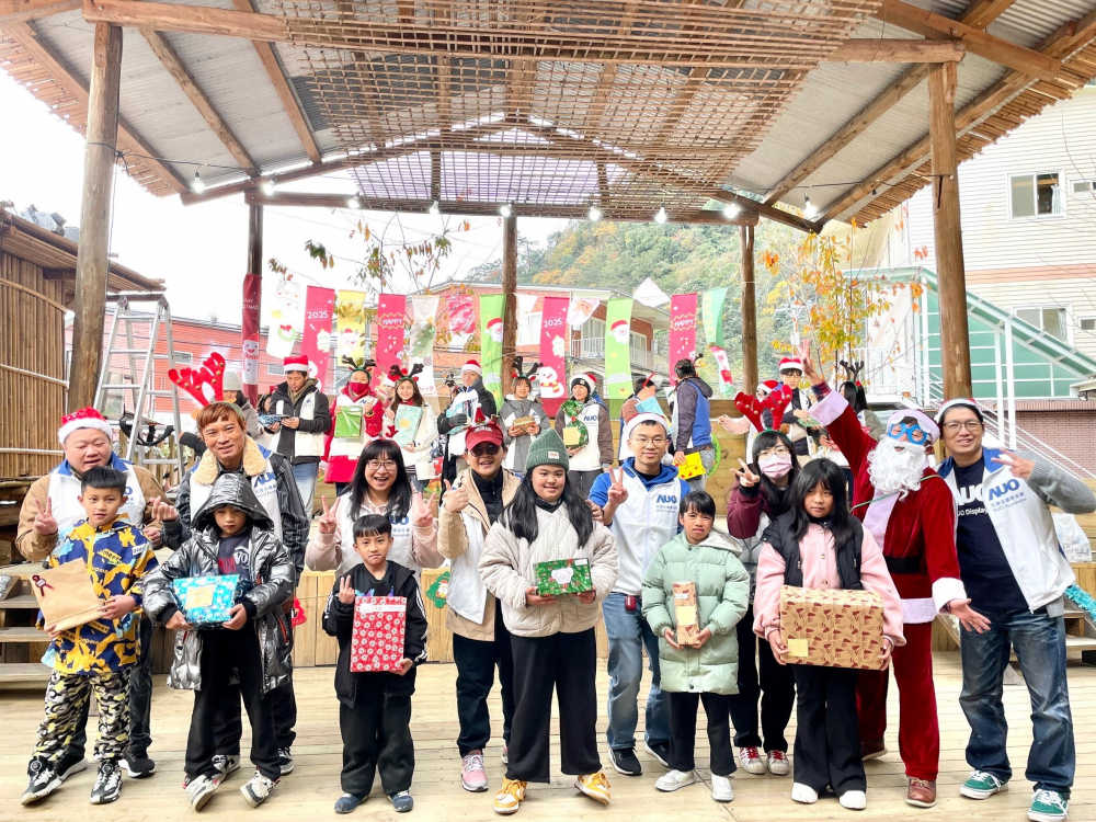 友達永續基金會號召「圓夢計畫」行動連續23年，由同仁凝聚內部愛心與資源送往偏鄉，累積為逾萬名兒童圓夢，實踐友達共創共好的永續精神。